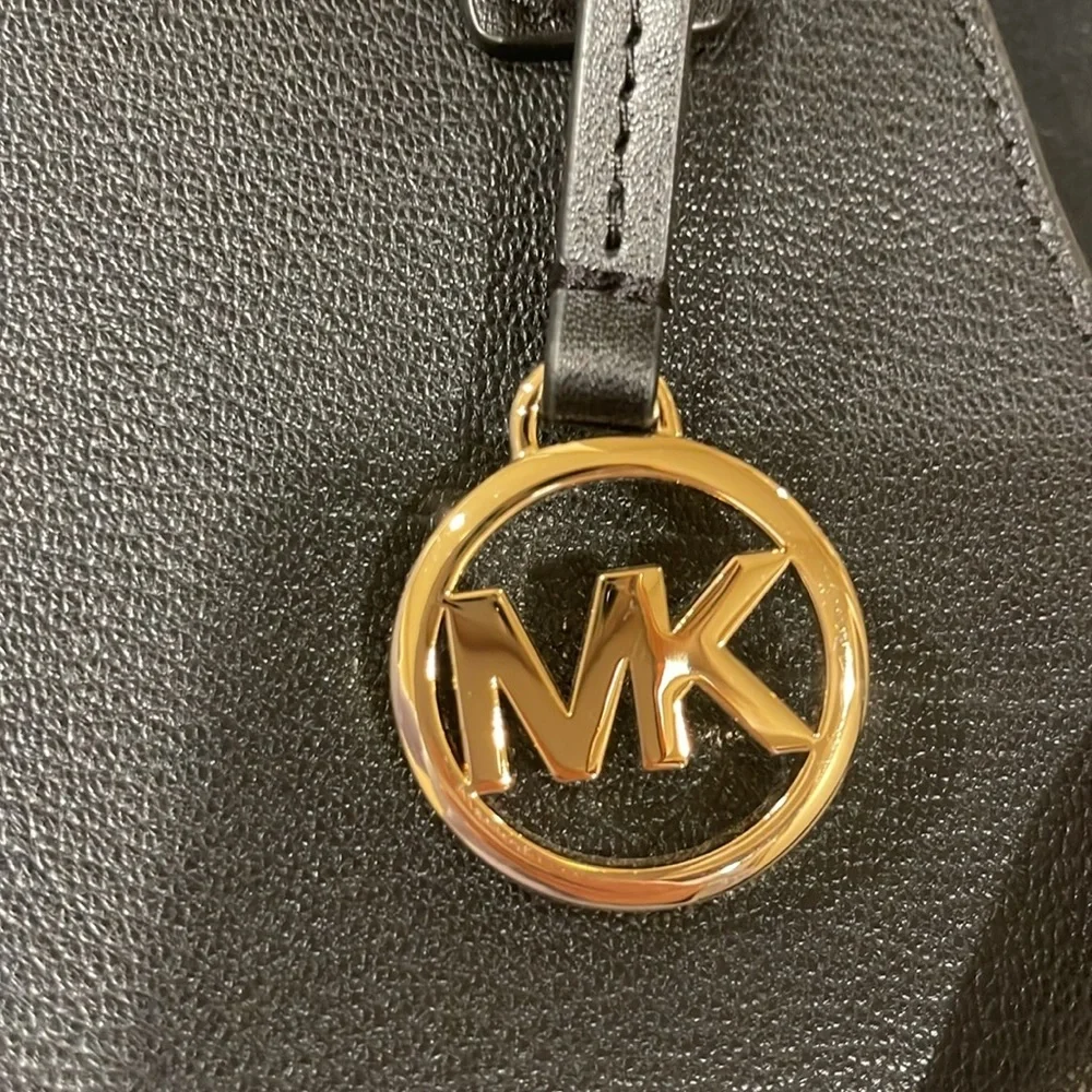 Michael Kors Avril Small leather Top-Zip Satchel Black